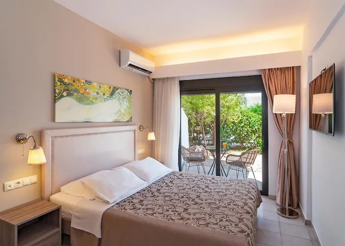 Hippocampus Hotel Ixia  photo