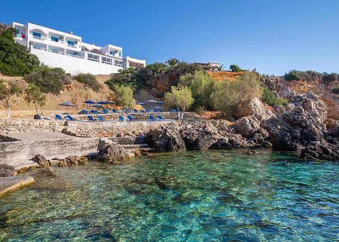 Castelia Bay Hotel Amoopi photo