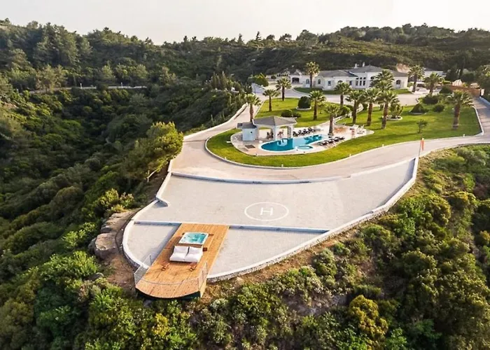 Crown Royal Luxury Villa Estates Tsairi photo