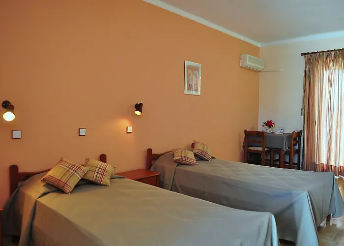 Sandys Studios Apartments And Log Villas Psalidi  photo