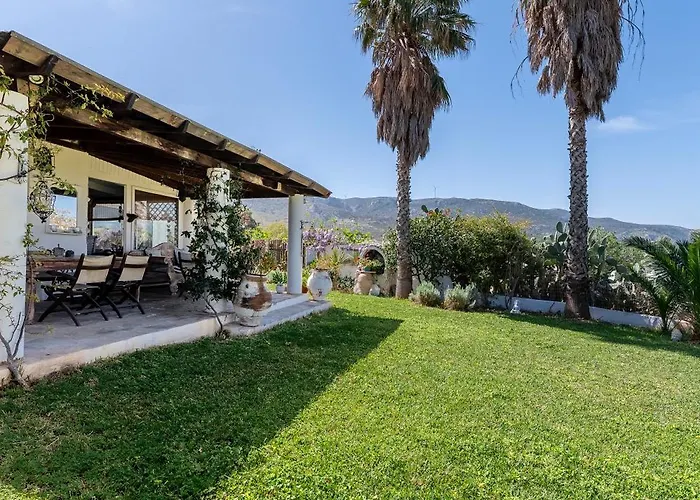 Paradiso Vintage Villa: Traditional 1944 Gem Amaniou photo