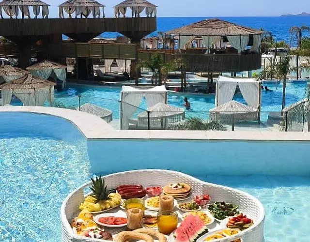 Alia Beachfront Suites And Spa Haraki photo