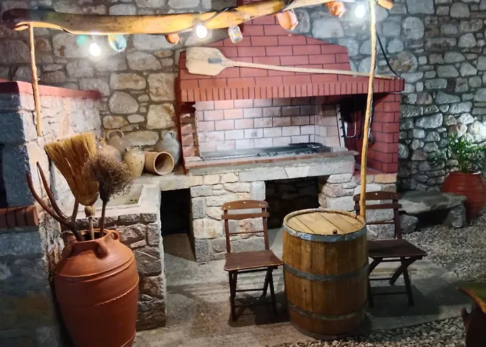 Фото Tsampika'S Traditional Stone Cottage In Siana